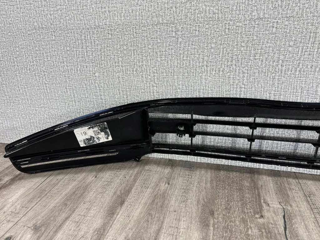 Volvo xc90 2 рестайлинг  2024 - нижняя решётка бампера перед 32345726 Цена