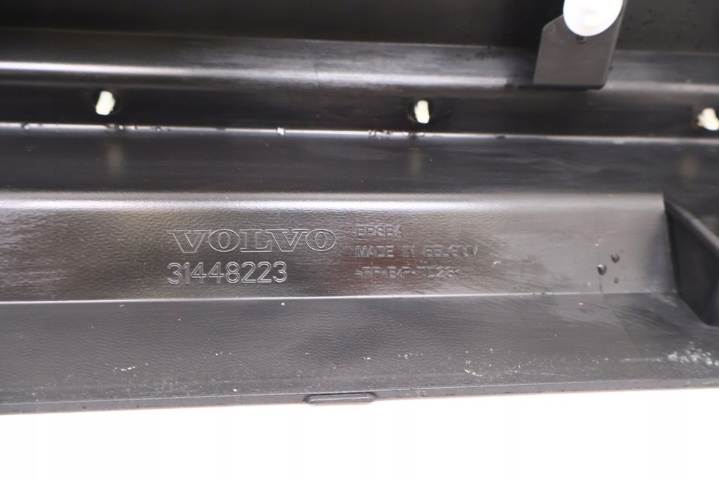 фото №11, Volvo xc40 молдинг порог левая 31448223