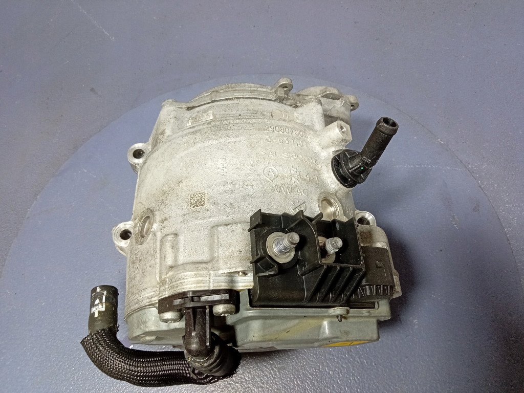 Купити Audi a7 c8 3.0 tdi 344 km генератор стартер 4n0903028q