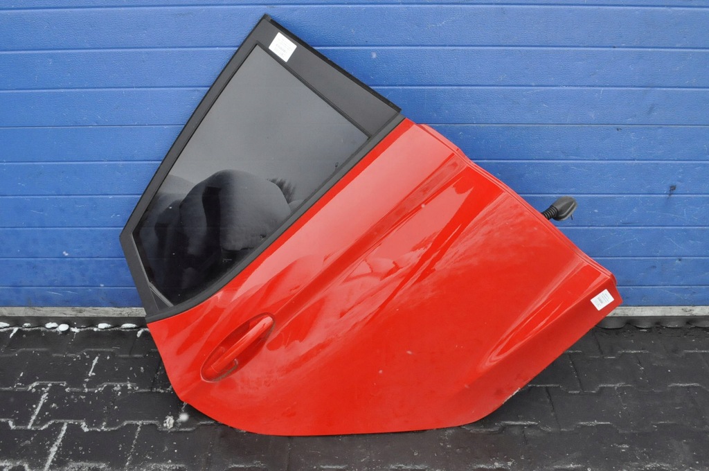 фото №1, Ford fiesta mk8 дверь правый правое задняя задние nh