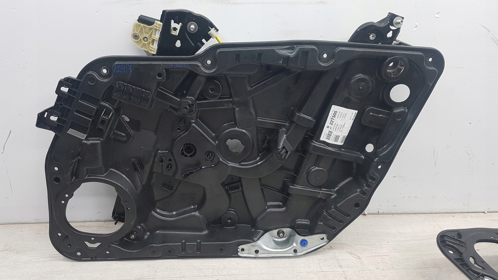 фото №1, Mercedes b klasa w247 підйомник скло правий перед