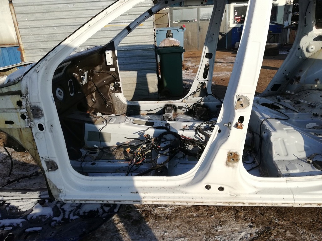 фото №1, Dacia duster i порог блок двигателя левый