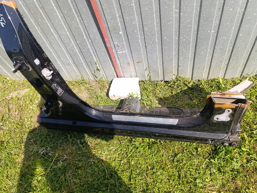 фото №2, Mercedes w156 правий поріг блок двигуна