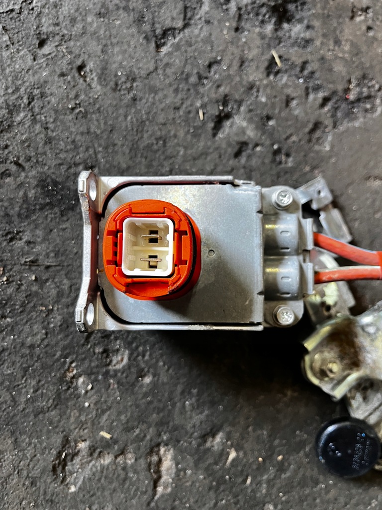 фото №6, 67 toyota corolla e21 шланг кабель зарядний клема