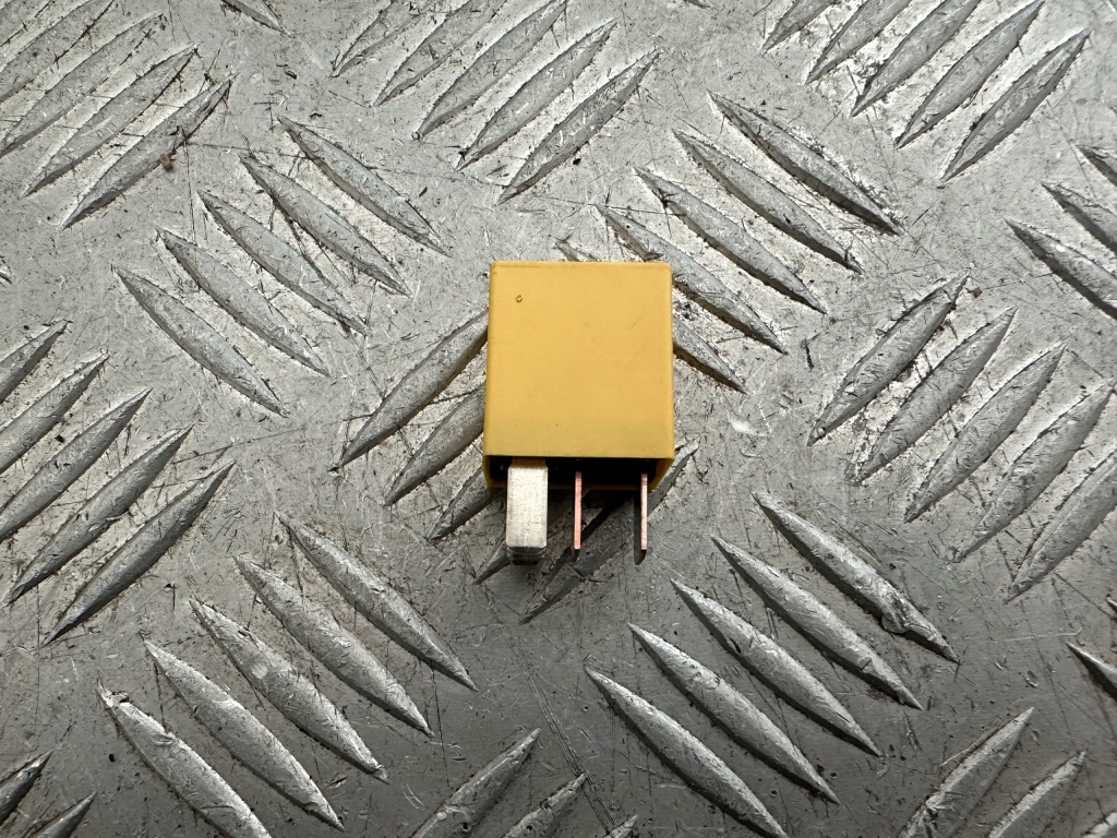 Citroen jumpy 3 реле 9673062180 в Украине