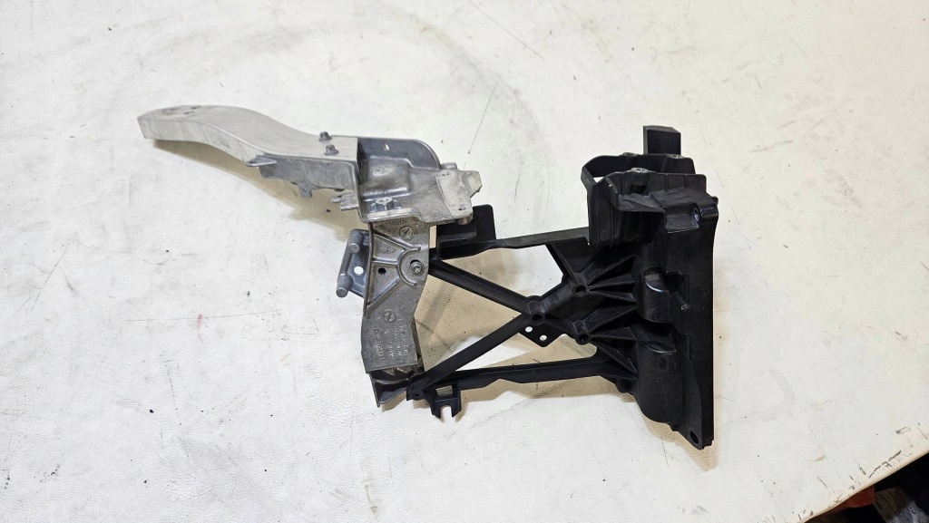 фото №1, Панель фари лампи лівий mercedes glc w253 a253 a2536210600