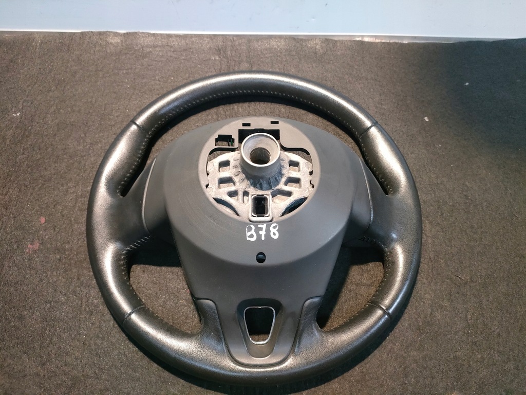 фото №11, Renault megane iii scenic iii воздуховод кожа