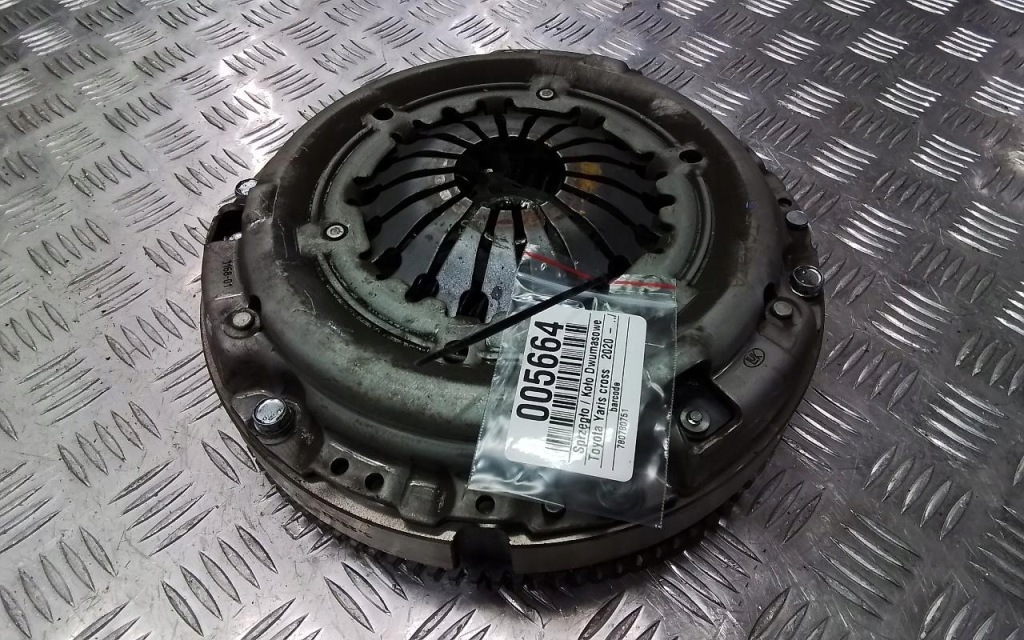 фото №2, Yaris iv cross сцепление kpl. m15a