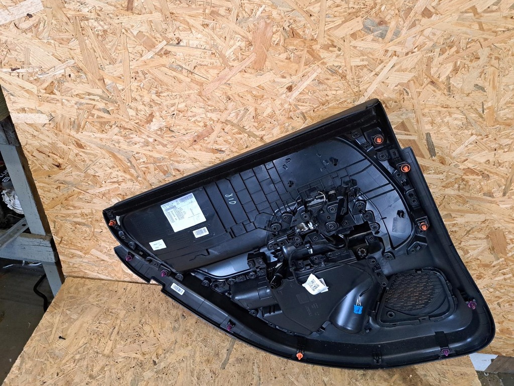 фото №5, Mercedes w247 обшивка двері лівий задня задній b-klasa