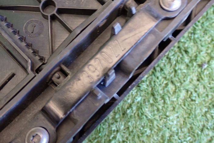 Bmw g30 g31 5 рестайлинг  шторка жалюзи воздуховод воздуха 1149055-02 Доставка