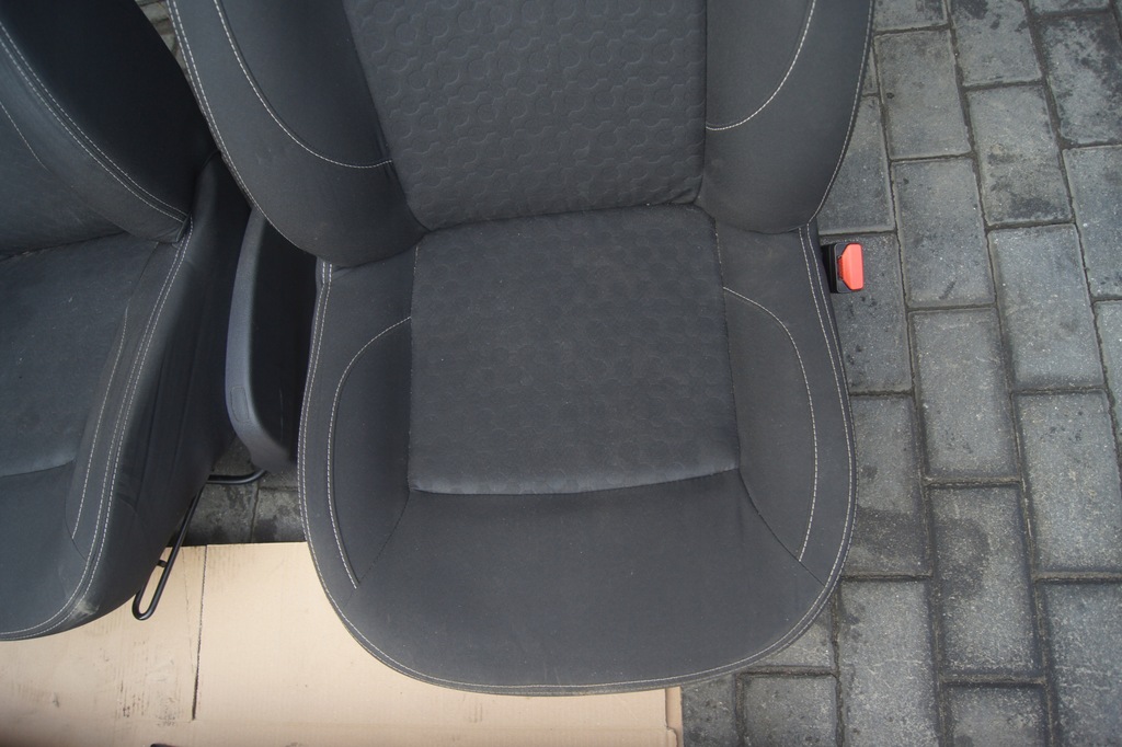 фото №8, Комплект сидений ремни задняя защёлки dacia sandero ii