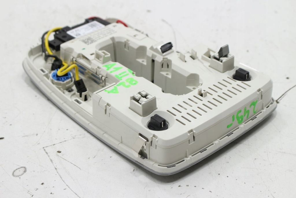 фото №11, Лампа потолочный освещение audi a1 82a