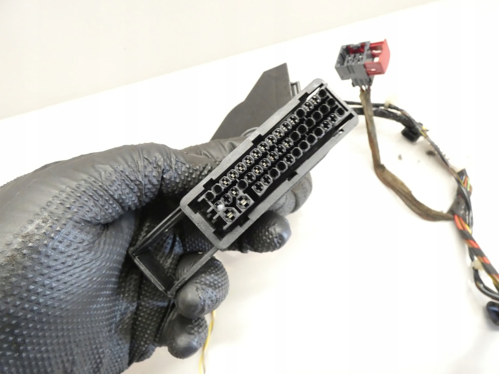 Джгут електропроводка двері права перед opel vectra c signum 02-08 13170508 knm Ціна