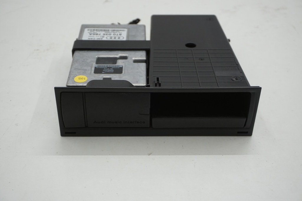 фото №1, Audi q5 8r модуль интерфейс 8t0035785a