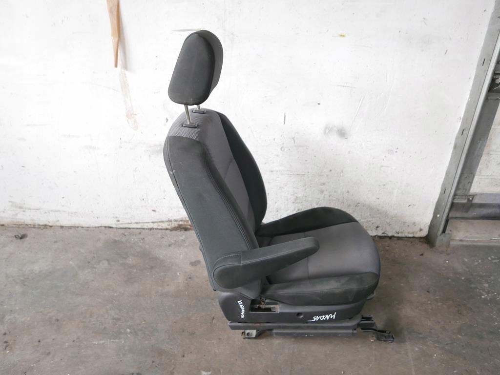 фото №7, Сиденье водителя левый перед передний mazda 5 i cr 05-