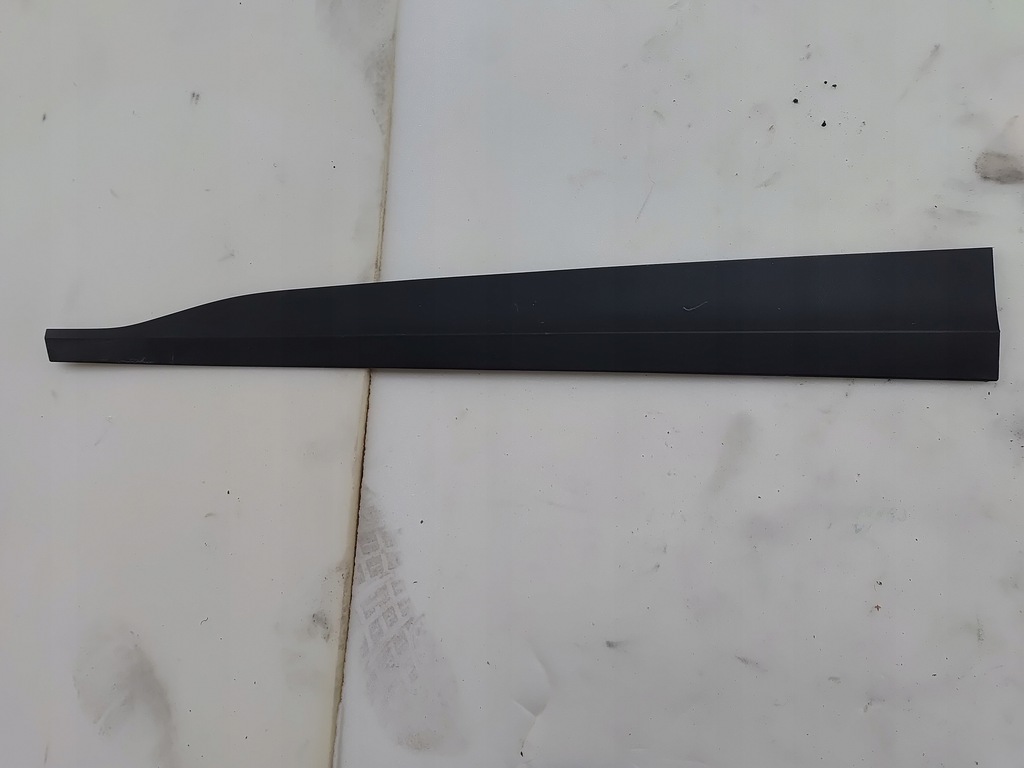 фото №1, Молдинг дверь левый передние перед hyundai kona 2017-