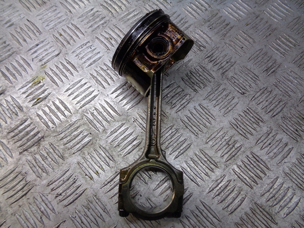 фото №1, Поршень с шатун nissan primera p12 2.0