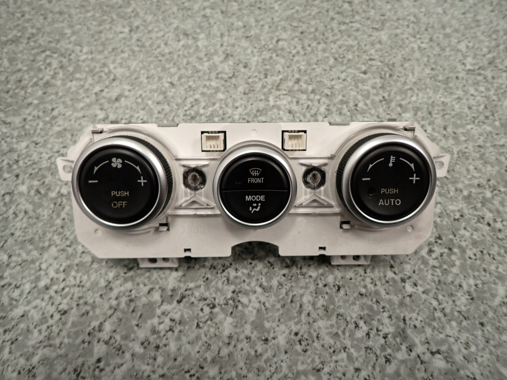 фото №1, Mazda 6 mazda6 05-07 панель обдув