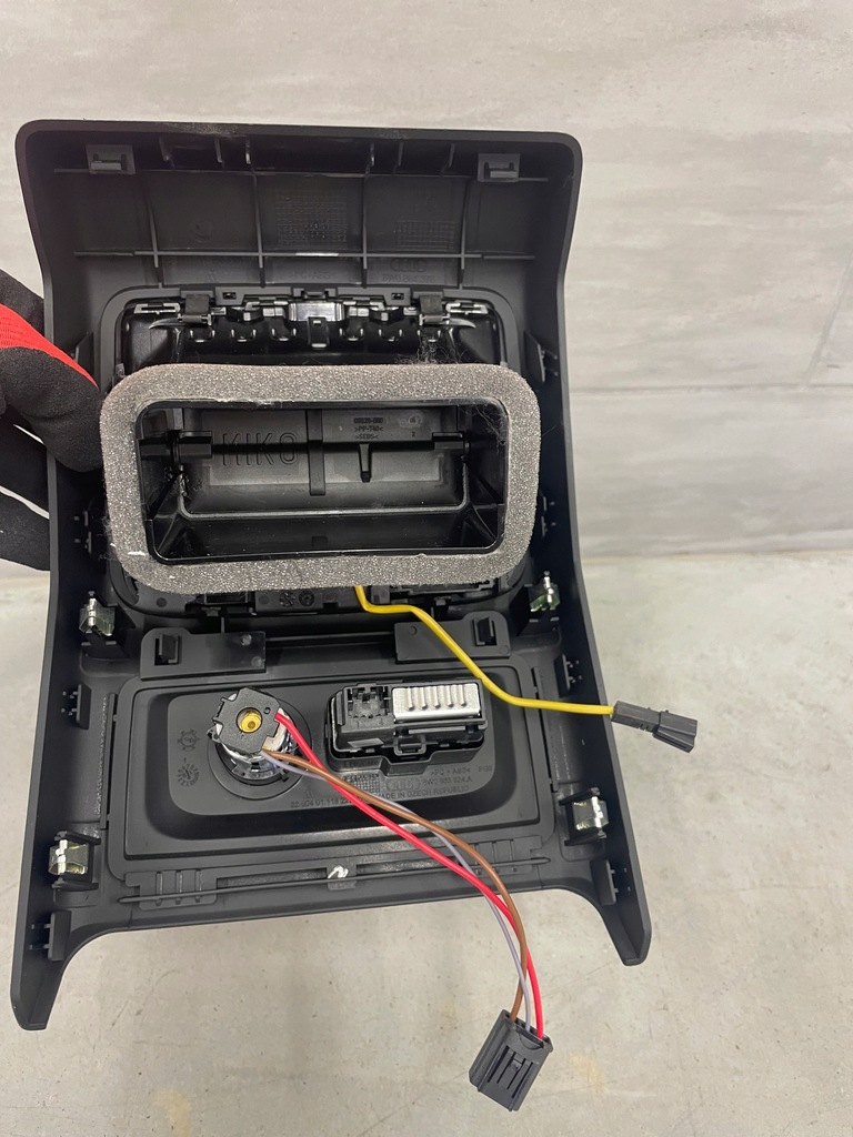 фото №6, Решётка обдув туннель задняя a5 8w оригинал usb