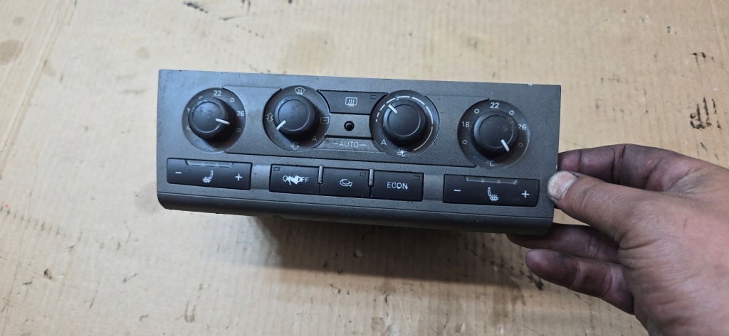 фото №1, Audi a6 c6 4f панель обдув кондиціонера 4f1820043g