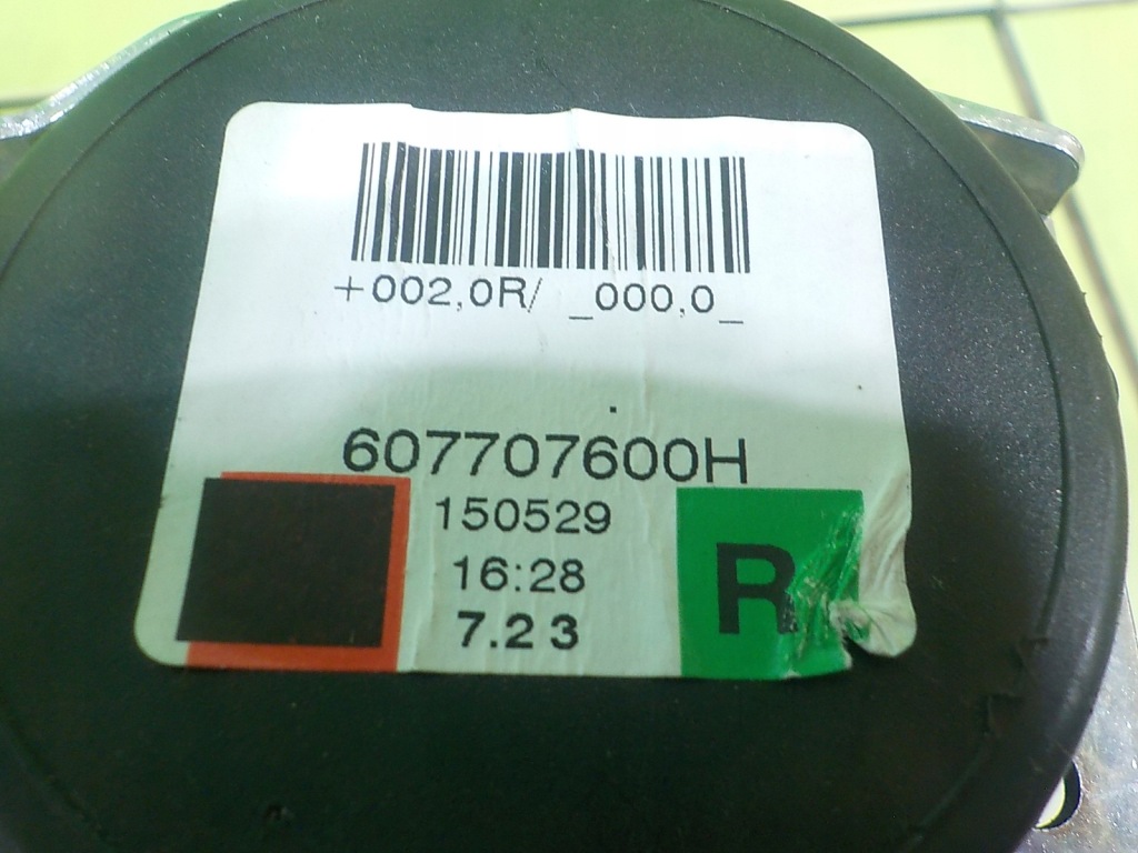 Opel corsa e 1.4 t 15r hb 3d ремінь безпеки правий перед 13427743 в Україні