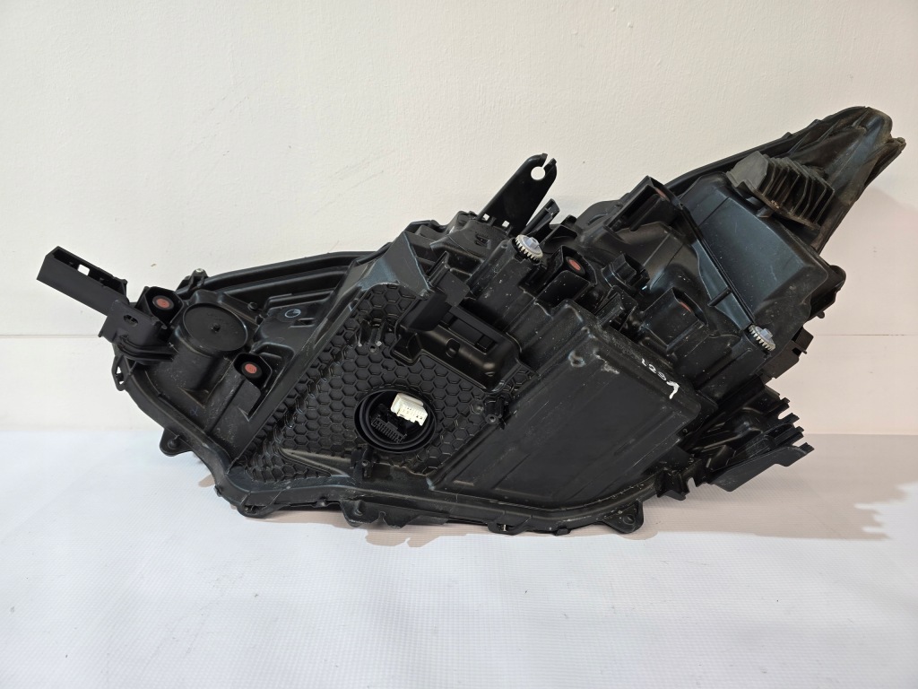 фото №14, Лампа правый правая перед передняя toyota bz4x ea10 full led rh 22-