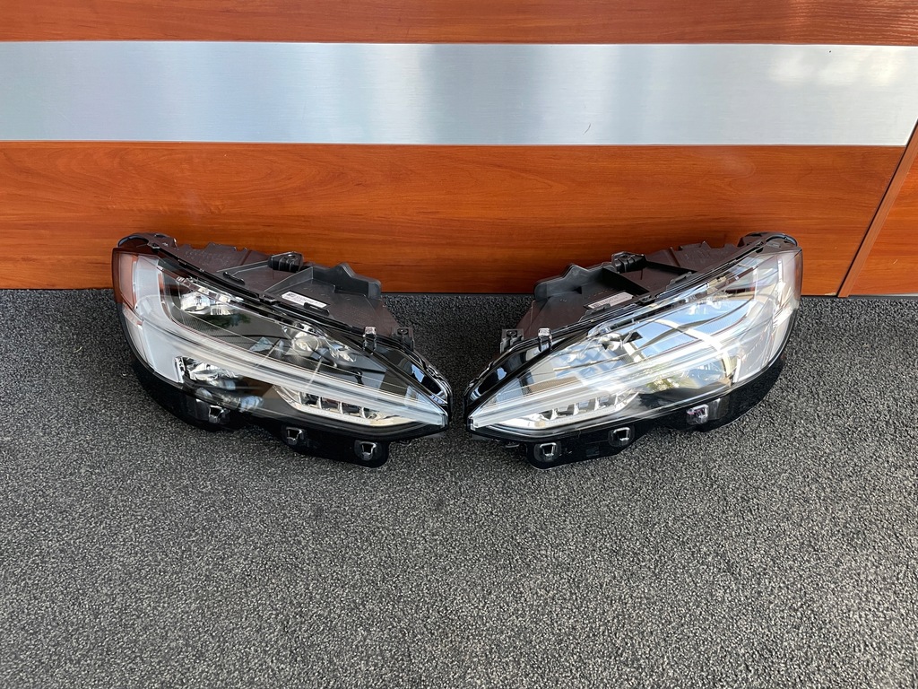 фото №1, Volvo лампи s90 v90 v90 cross country lift full led nowe