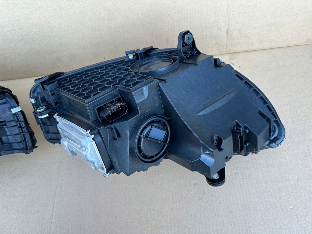 фото №6, Mercedes c klasa w206 лампы передние performance a2069068104 a2069068204