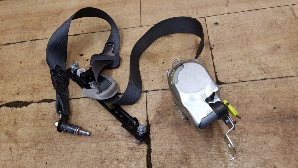 фото №1, Pas безопасности перед левый kia carens iii