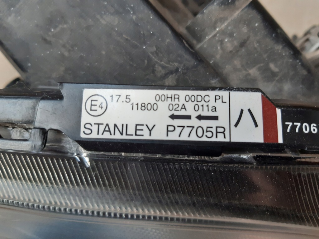 фото №8, Правая лампа - перед - ксенон - mazda 5 - 05-10