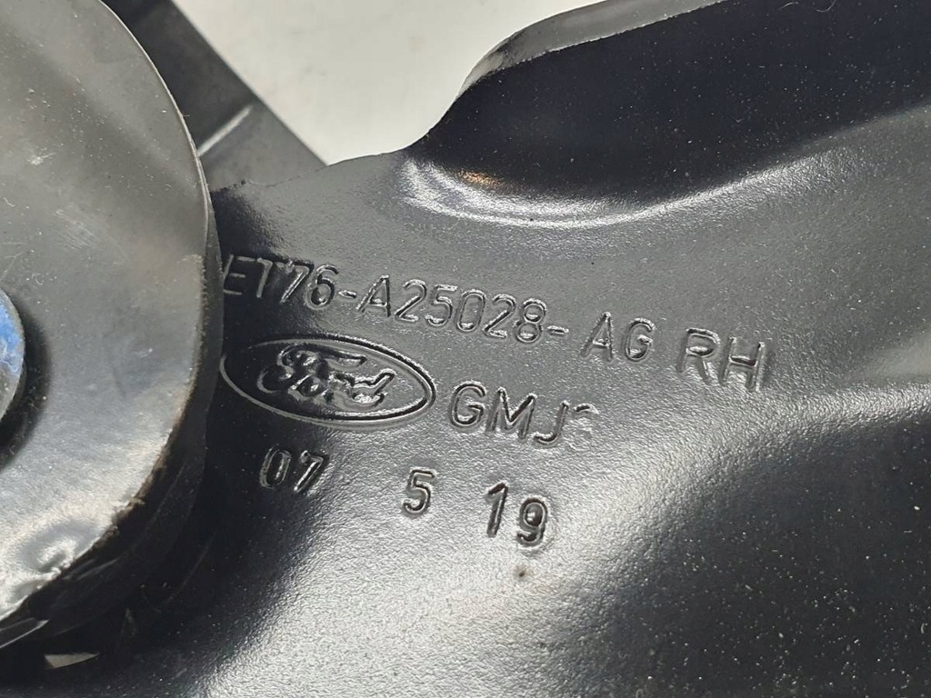 фото №3, Петли ролики дверь раздвижных ford transit courier