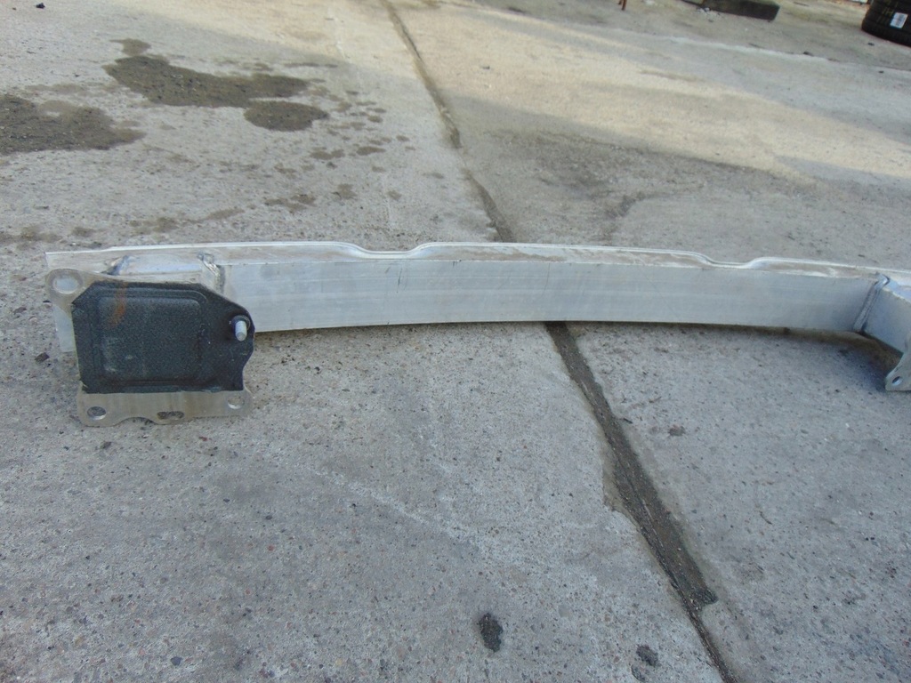 фото №14, Балка бампера задня audi a6 c8 4k0807309