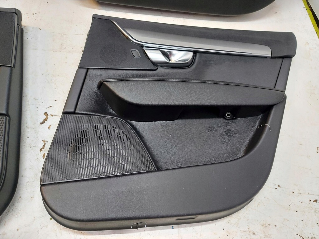 фото №1, Volvo s90 d5 sedan оббивка двері права задня