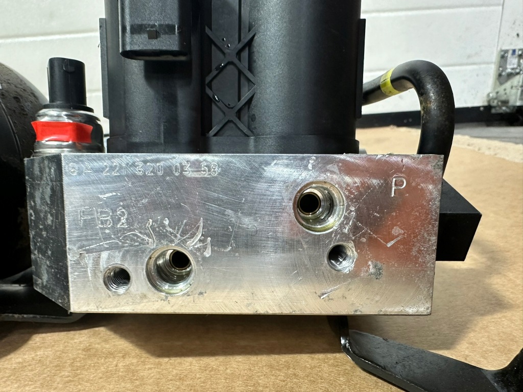 Блок abc, клапанный, клапанов abc задний , задний mercedes sl r230, рестайлинг в Украине