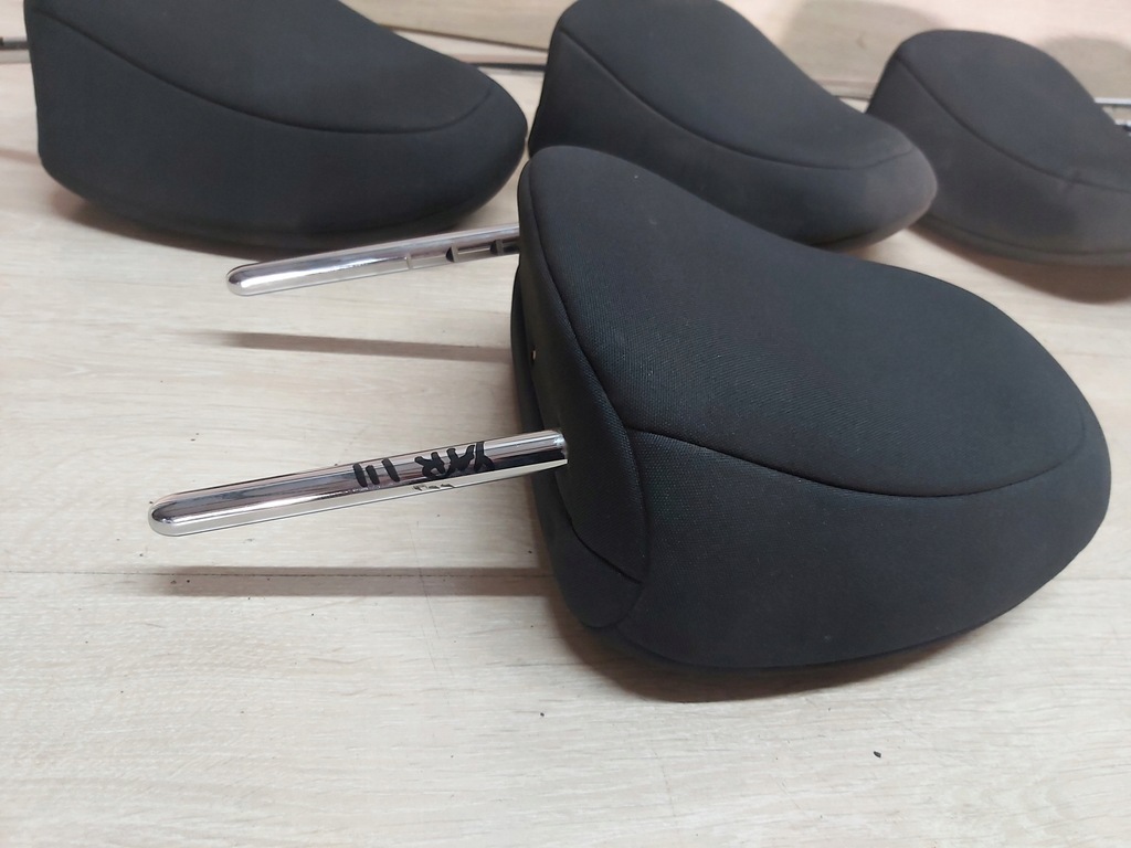 фото №5, Toyota yaris iii підголівник сидіння перед