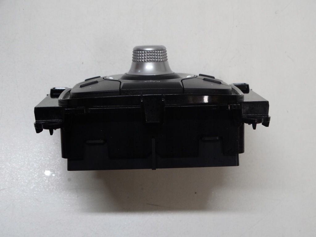 фото №5, Переключатель радио navi renault laguna iii 2010r.