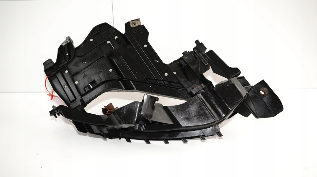 Кронштейн  лампы левый перед audi a4 b8 07-11r Недорого