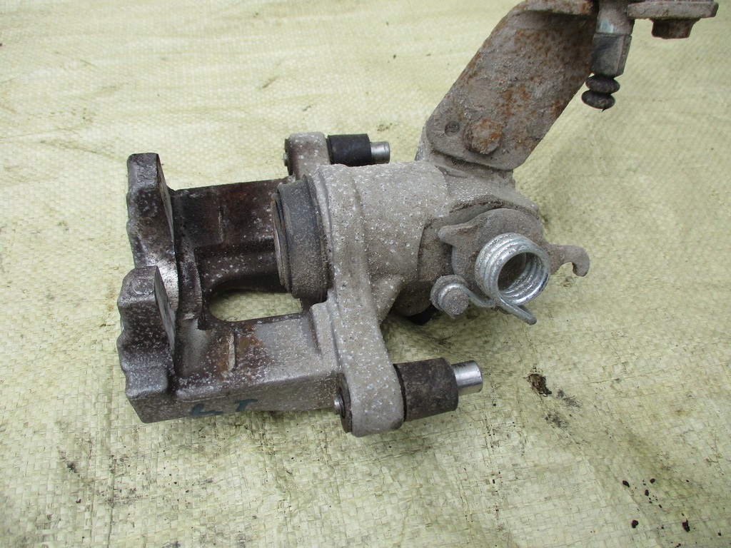 фото №5, Nissan primera p12 kombi суппорт задняя левый