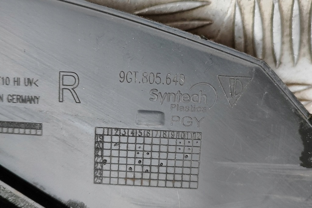 фото №6, Porsche 911 992 gt3 передній правий підкрилок air guide 9gt805640 2024 25324400