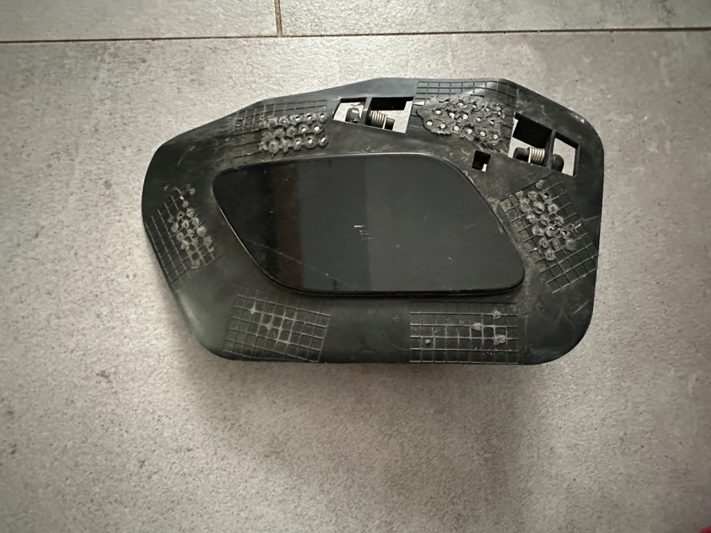 фото №1, Заглушка распылителя правая 31353225 volvo v60 s60 ii