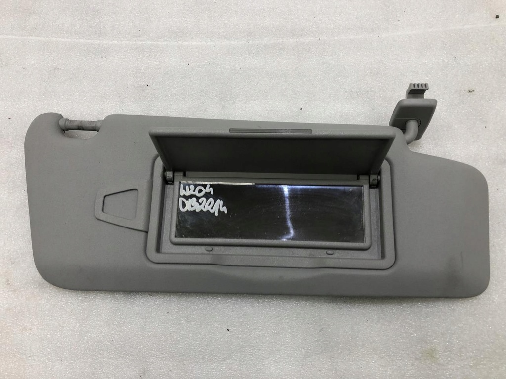 фото №1, Защита солнцезащитная правая mercedes w204