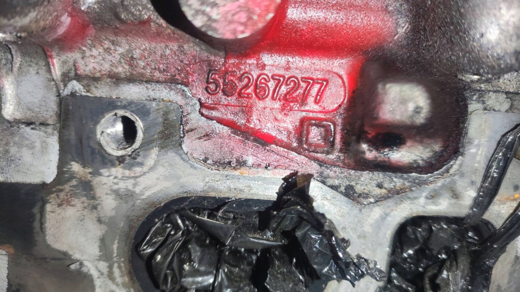 Головка двигателя fiat doblo 500x 1.5 mjet 55267277 pęknięcia между клапанами Киев