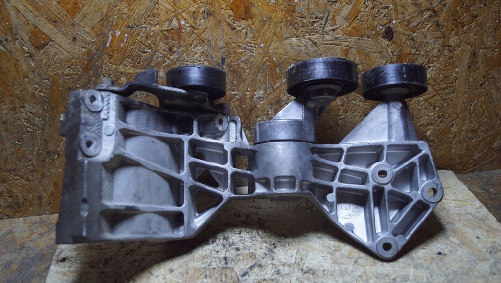 Mercedes w169 2.0 cdi кронштейн натягувач кронштейн генератора Доставка