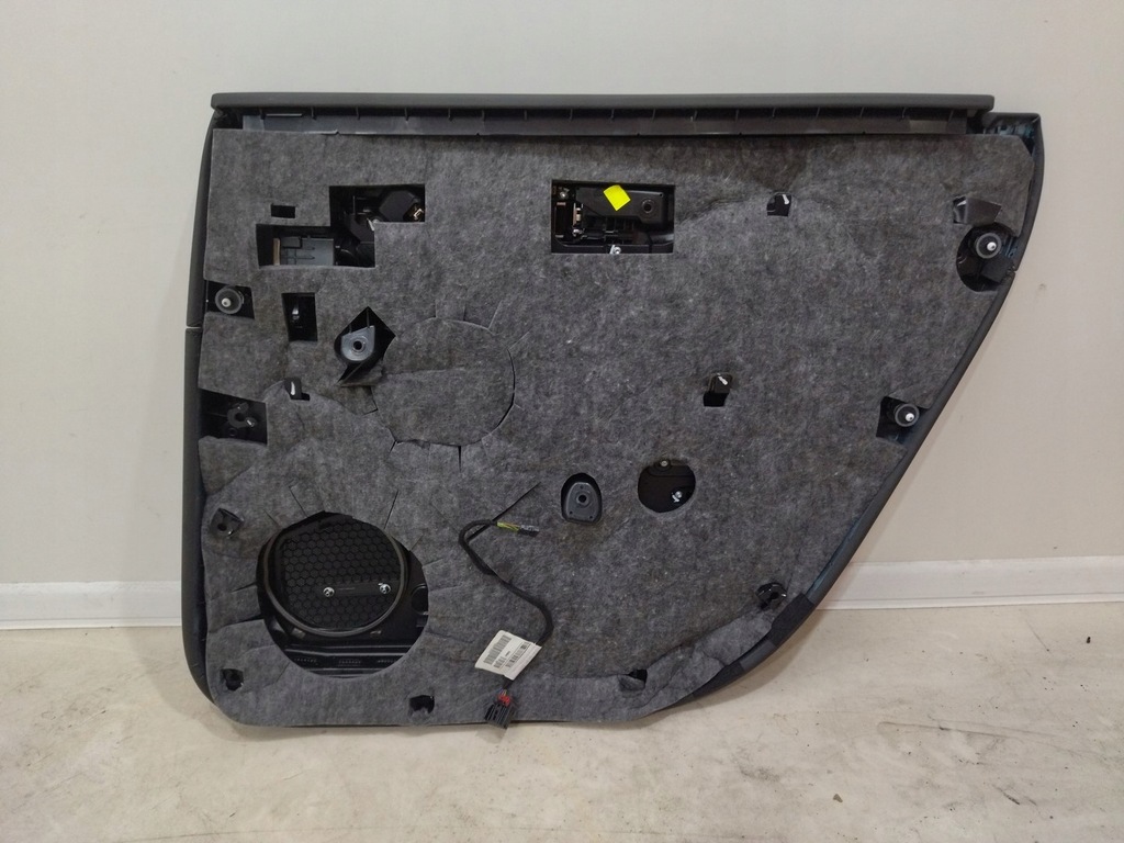 фото №14, Обшивка дверь audi оригинальный номер 4h0868067