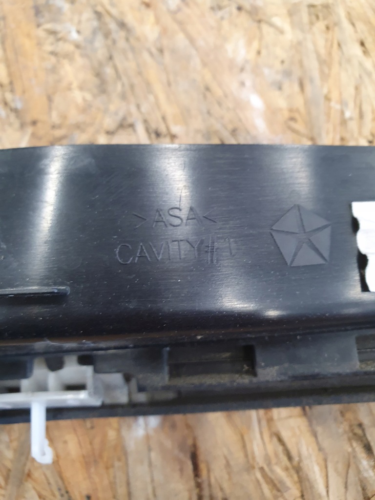 фото №8, Chrysler town & country 2015 направляющая правая задняя