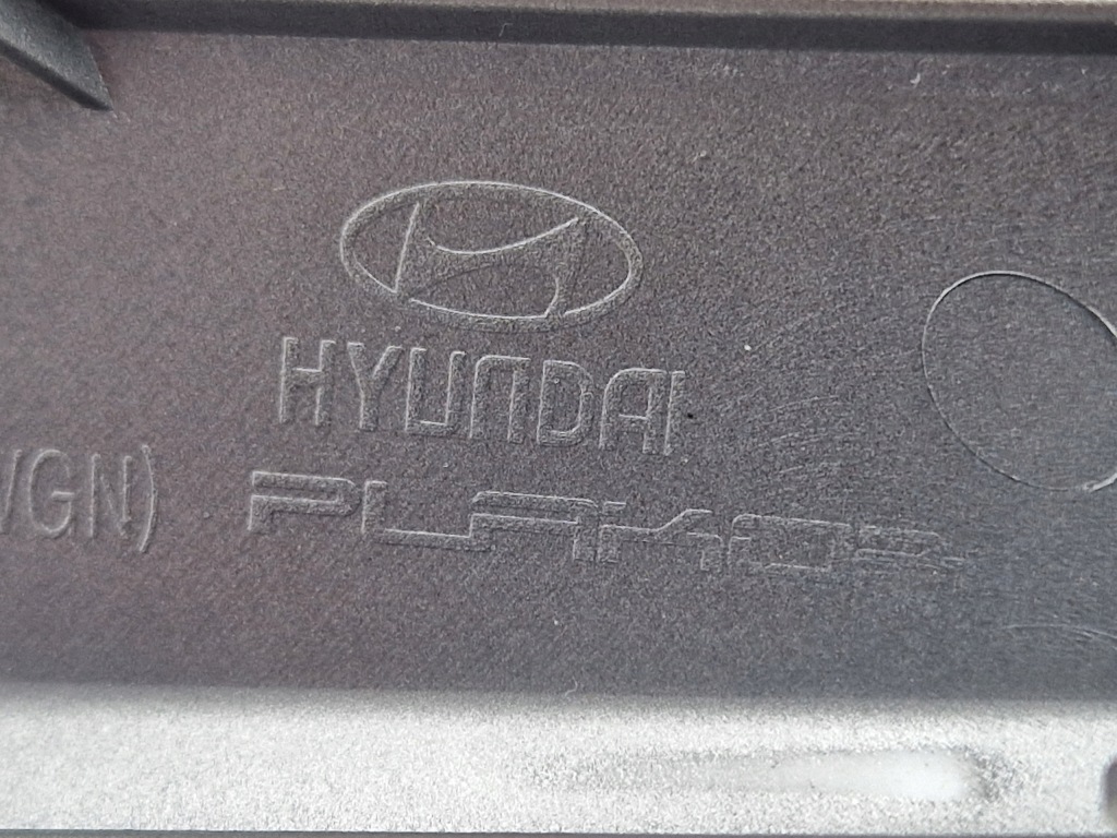 Hyundai i30 рестайлинг  решётка бампера молдинг правая 86695-g4650 Недорого