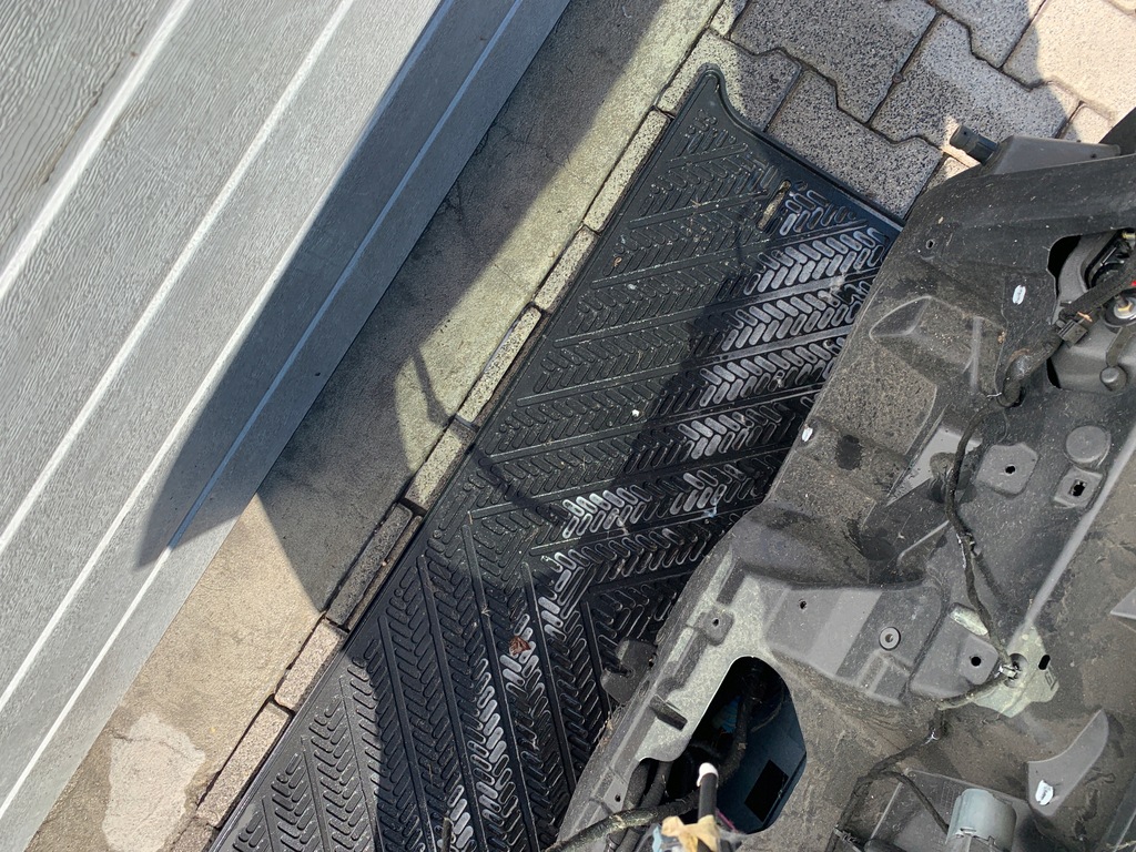 фото №5, Opel grandland x задняя крышка багажника багажника