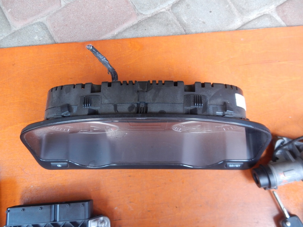 фото №14, Набор стартовый бортовой компьютер vw t5 lift 2.0tdi 10-