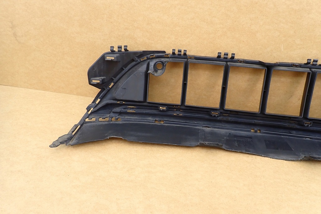 фото №13, Mercedes gla x156 amg средняя решётка бампера a1568851901