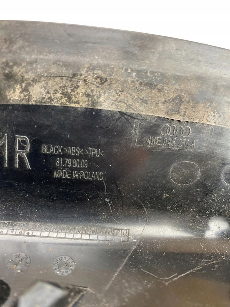 фото №7, Audi e-tron 2021 правая сторона молдинг pod фара задняя 4ke945256a